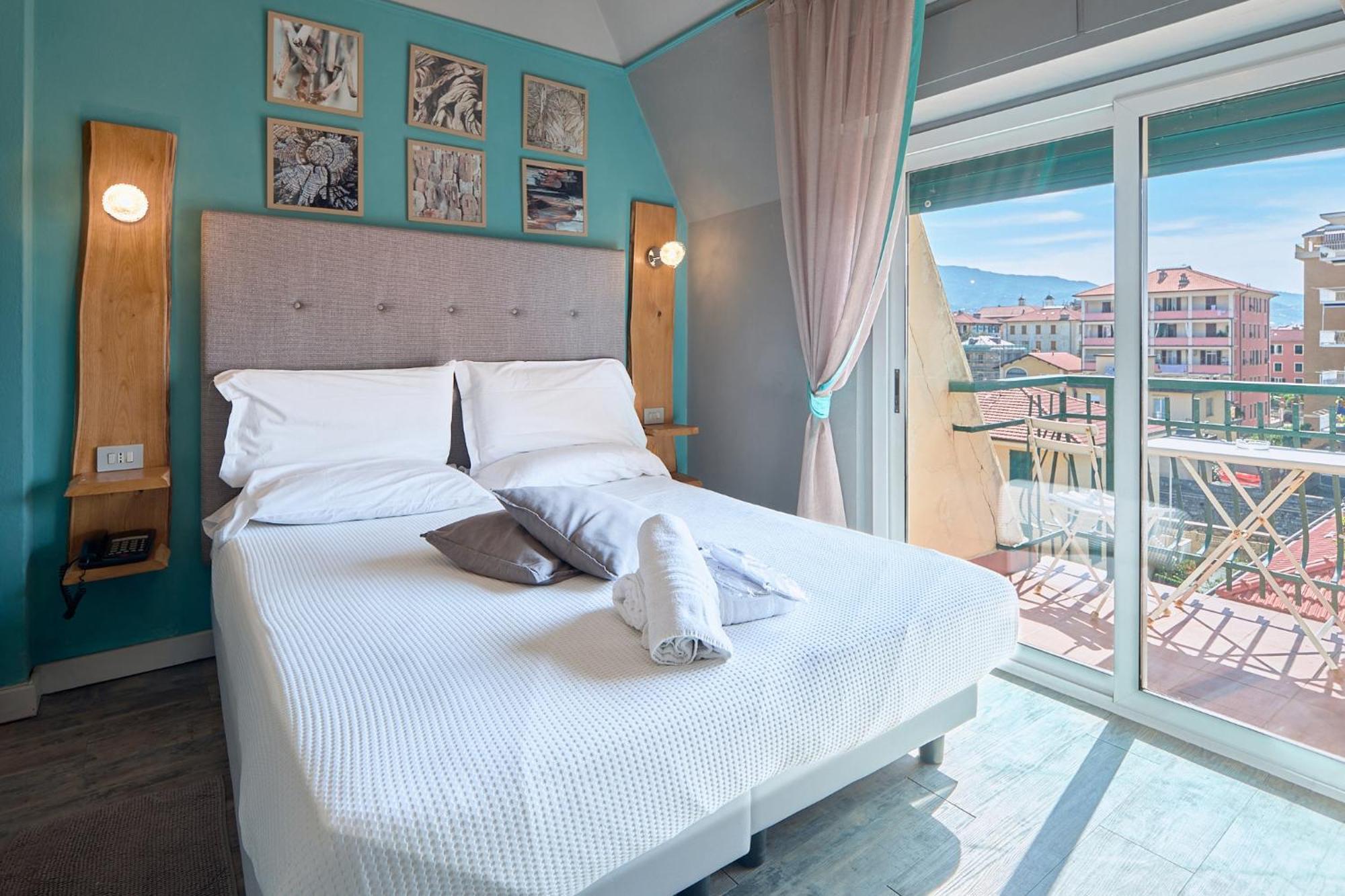 קיאברי Hotel Zia Piera מראה חיצוני תמונה