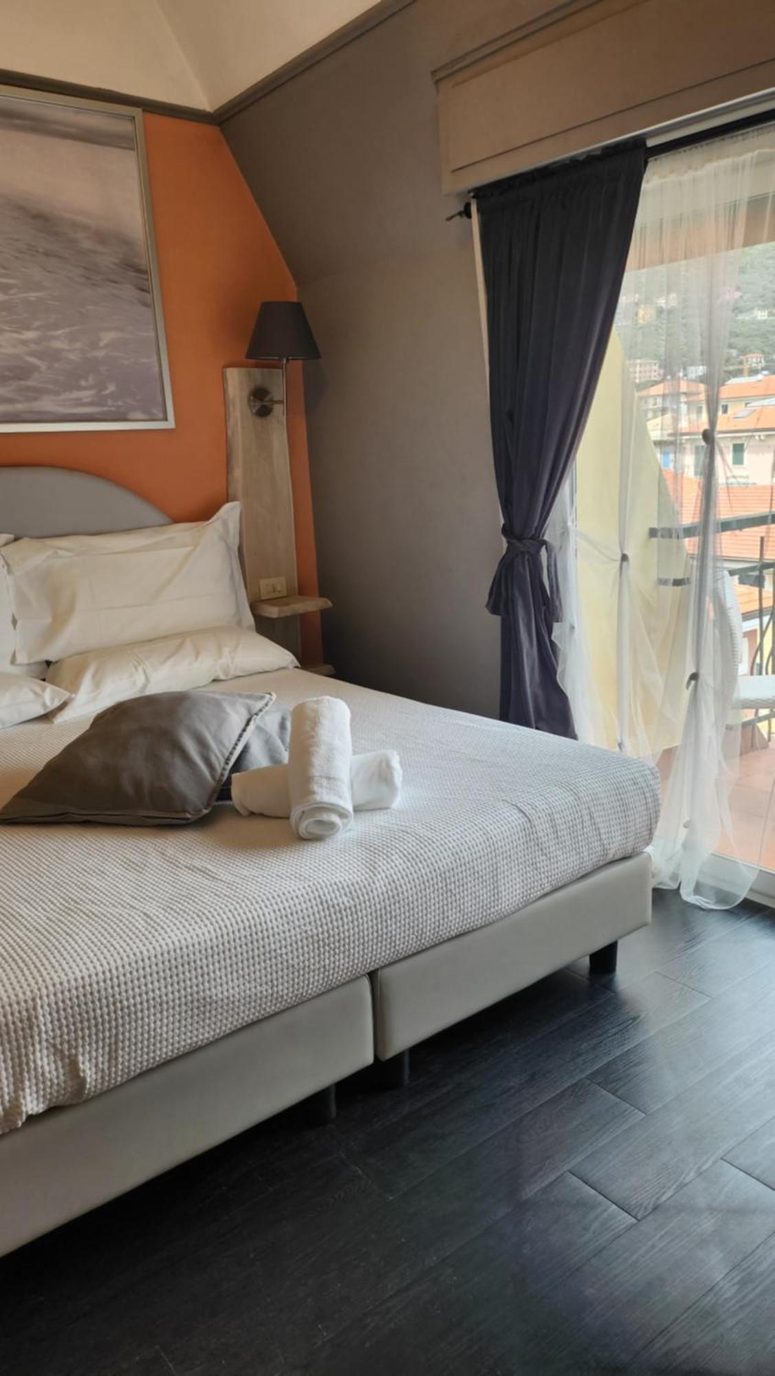 קיאברי Hotel Zia Piera מראה חיצוני תמונה